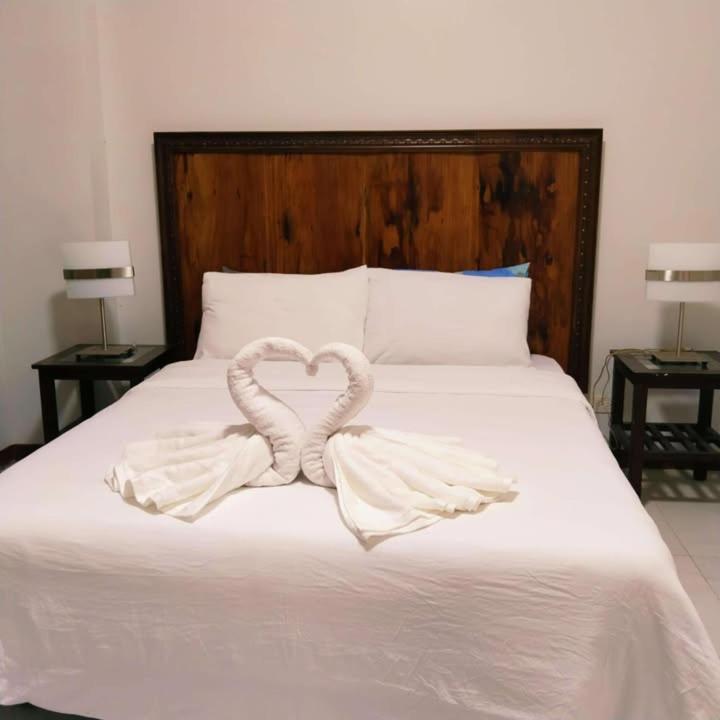 Pico De Loro Beach And Country Club Cutad 외부 사진