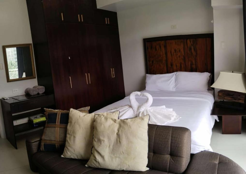 Pico De Loro Beach And Country Club Cutad 외부 사진
